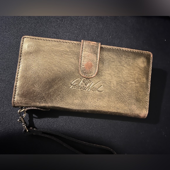Patricia Nash Metallic Gold Leather wallet- full size w removable card holder - Picture 8 of 9